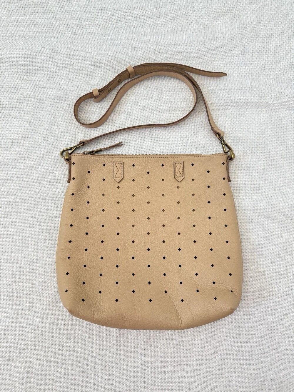 Madewell Beige Perforated Crossbody Purse Adjustable Strap Gold Hardware
